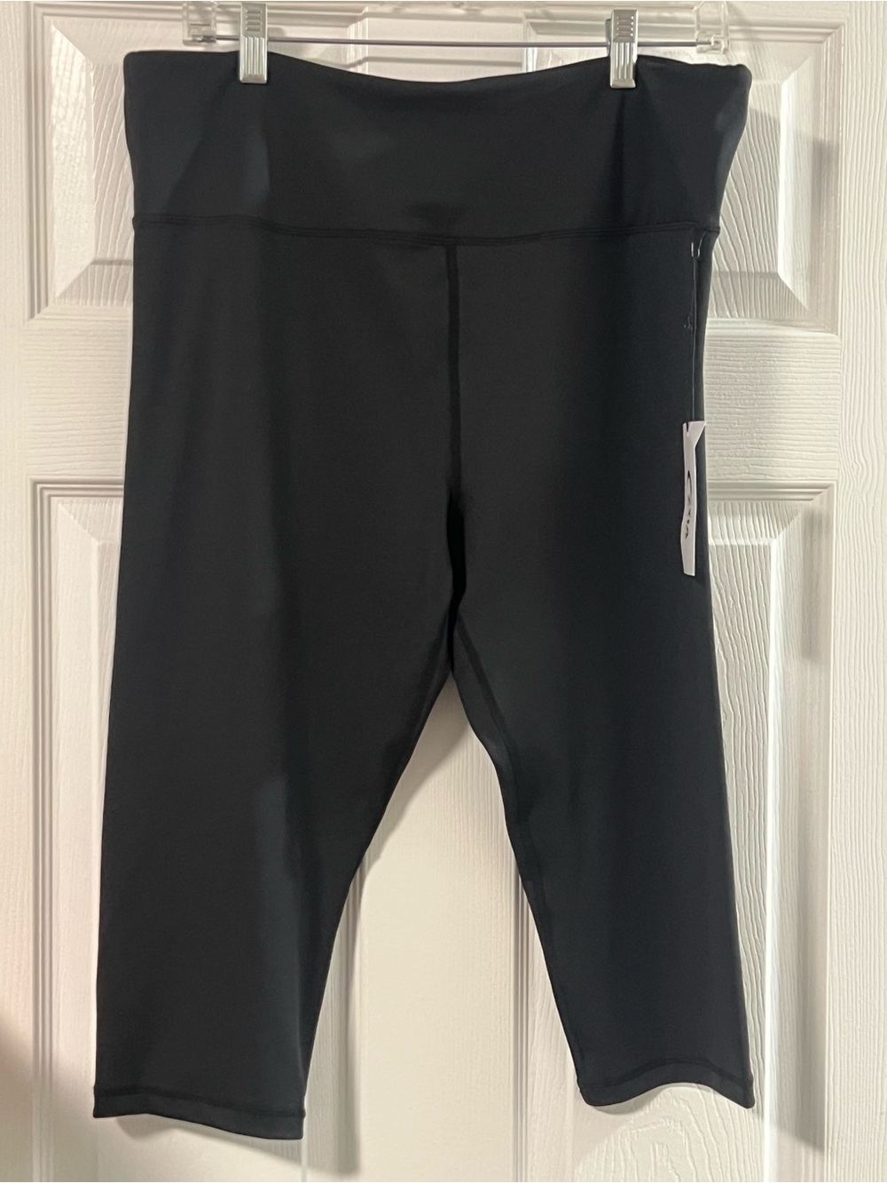 ZYIA Black Light N Tight Hi-Rise Crop Leggings 20 NWT